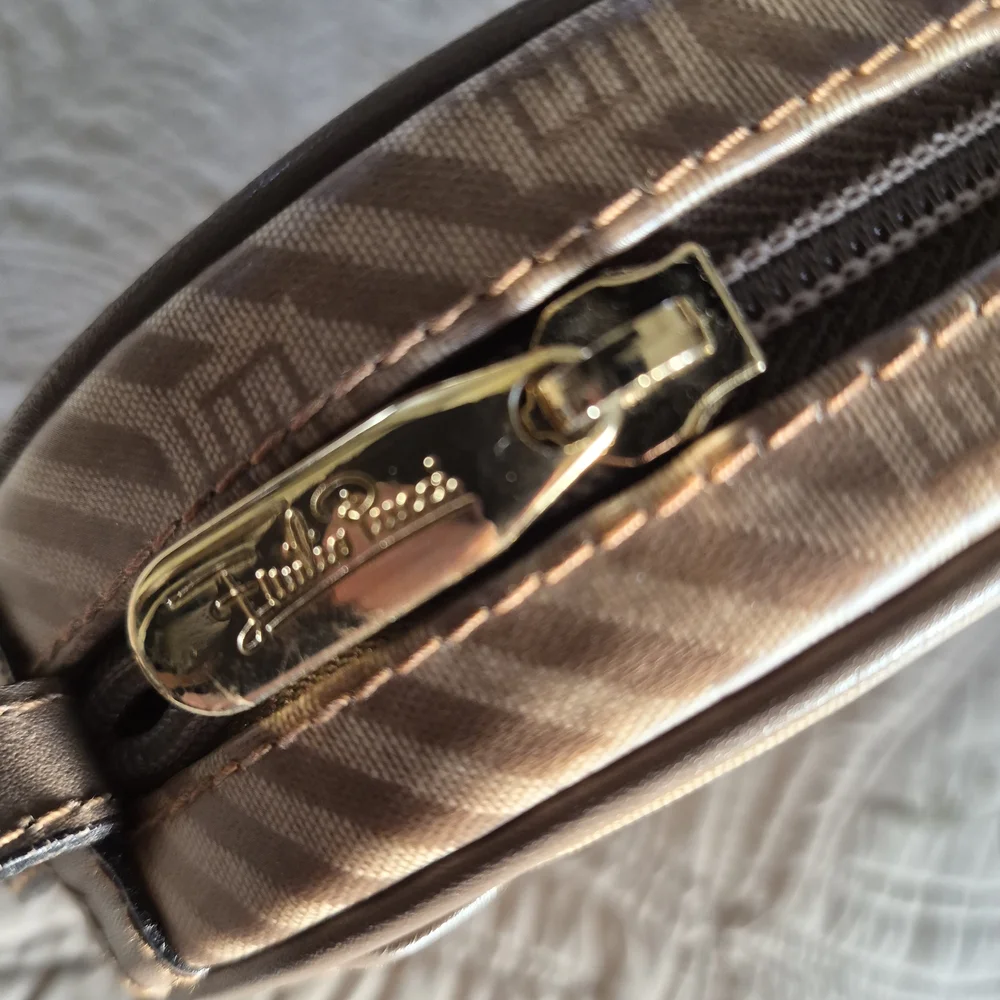 Emilio Pucci Vintage Tan Crossbody Bag - Picture 8 of 8